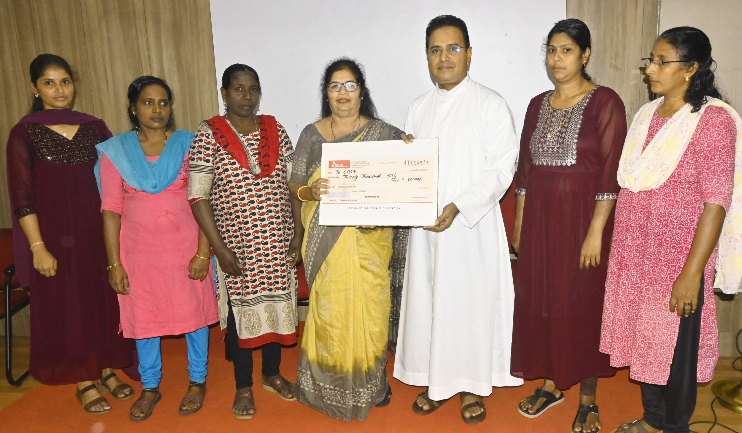 കുടുംബശാക്തീകരണ പദ്ധതി ധനസഹായ വിതരണം നടത്തി