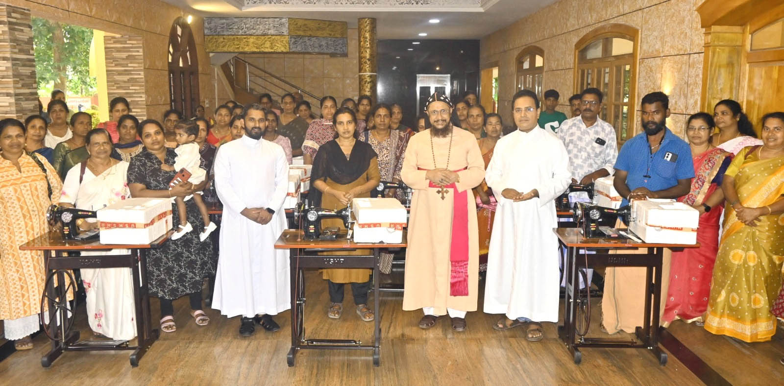 തയ്യല്‍ മെഷീന്‍ യൂണിറ്റുകള്‍ വിതരണം ചെയ്തു