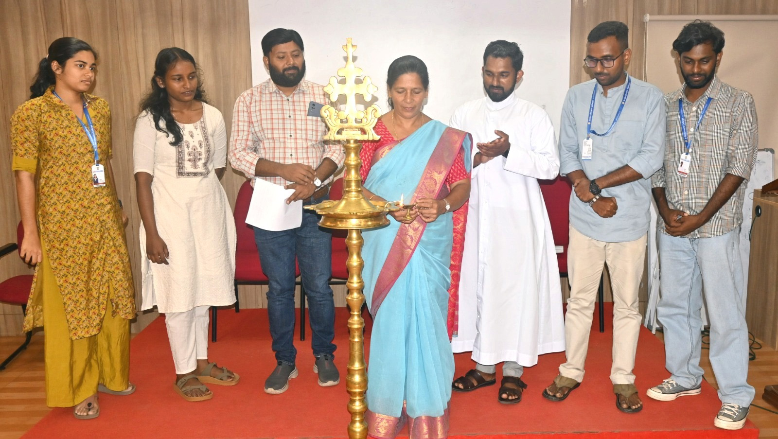 സോഷ്യല്‍ വര്‍ക്ക് വിദ്യാര്‍ത്ഥികള്‍ക്കായി സാമൂഹ്യ അവബോധ പഠന ശിബിരം സംഘടിപ്പിച്ചു